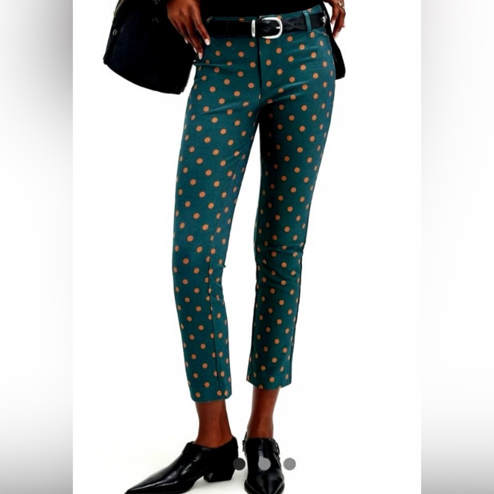 CAPRIS ARE IN! Polka dots are in! Free People Molly Emerald pants– Size 0 NWT